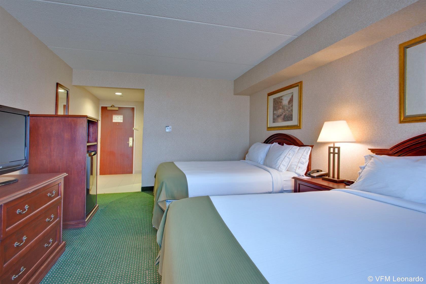 Holiday Inn Express Hotel & Suites Milton By Ihg Exterior photo