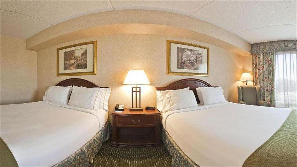 Holiday Inn Express Hotel & Suites Milton By Ihg Exterior photo